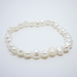 White Freshwater Pearl Stretch Bracelet